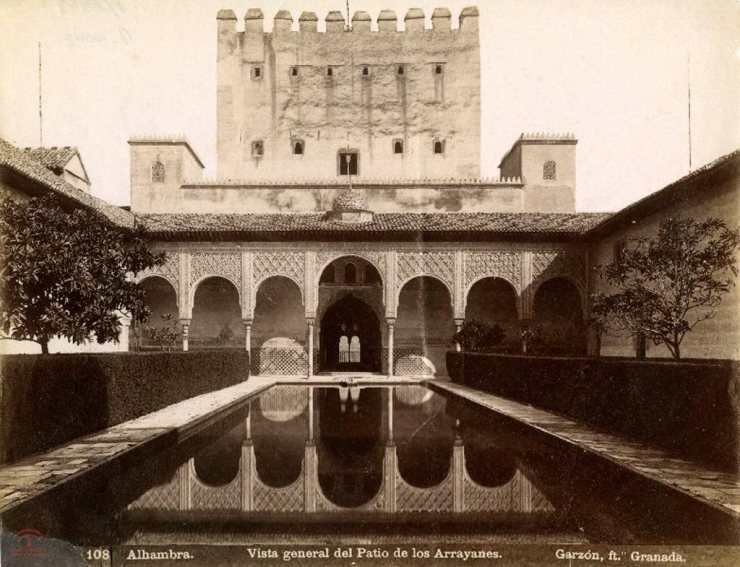 Patio de los arrayanes, La Alhambra